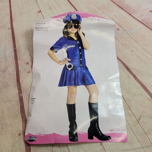 Female Police Officer costume M8/10 - Picture 2 of 5